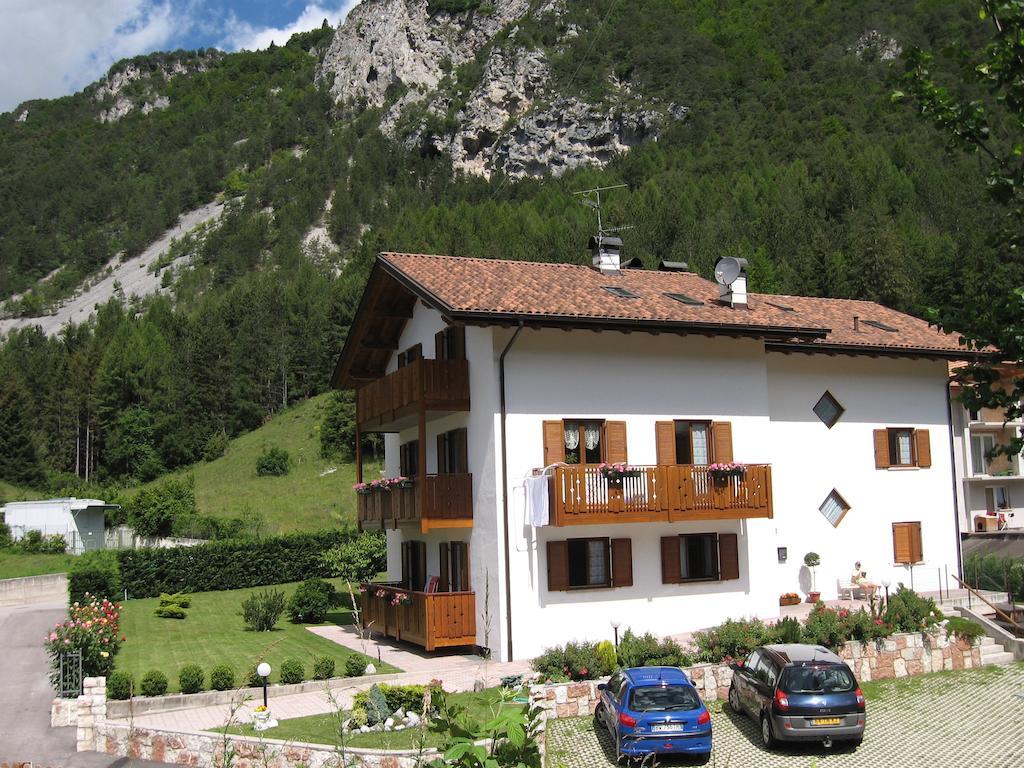 Appartamenti Arcobaleno Molveno Habitación foto