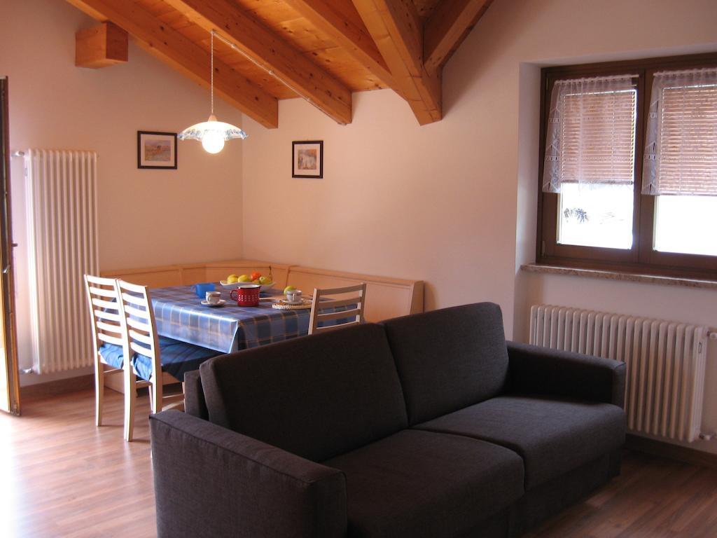 Appartamenti Arcobaleno Molveno Habitación foto